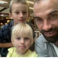 Anthony cherche une baby sitter à Bazouges-la-Pérouse