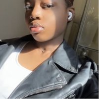 Flore cherche une baby sitter à Paris 14e Arrondissement