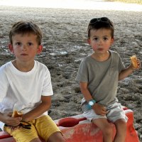 Frederic cherche une baby sitter à La Ciotat