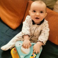 Eléonore cherche une baby sitter à Curis-au-Mont-d Or