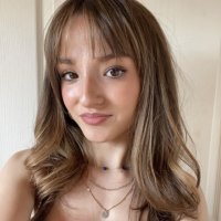 Chloe 