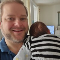 Axel cherche une assistante maternelle à La Rochelle