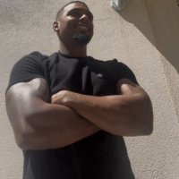 Anthony cherche une baby sitter à Aigues-Vives