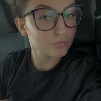 Justine cherche une assistante maternelle à Saint-Denis-de-Jouhet