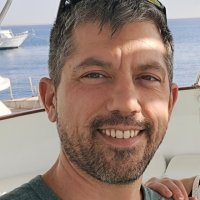 Sébastien cherche une baby sitter à Saint-Germain-des-Prés